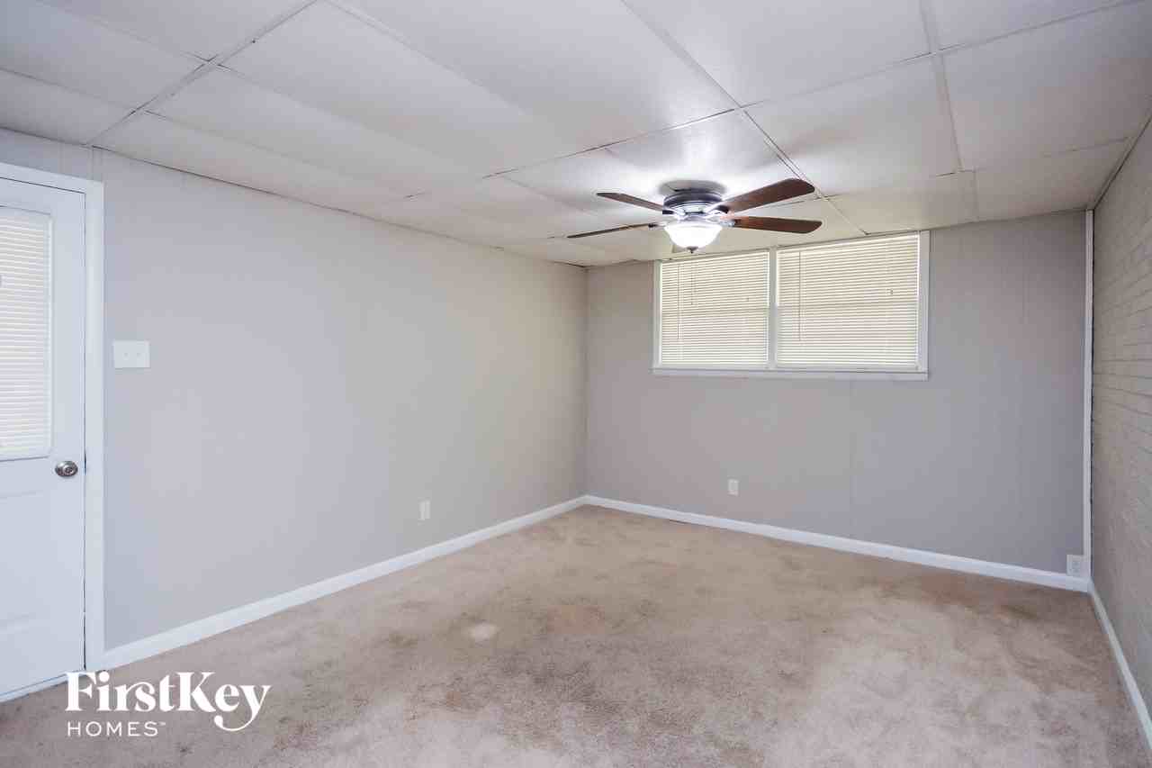 1175 Milstead Ave Ne - Photo 6 of 15