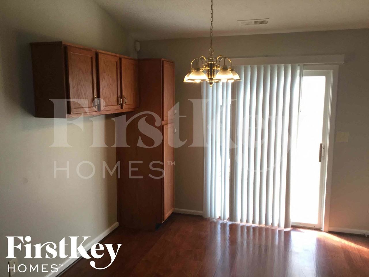 10729 Newgate Ln - Photo 4 of 16