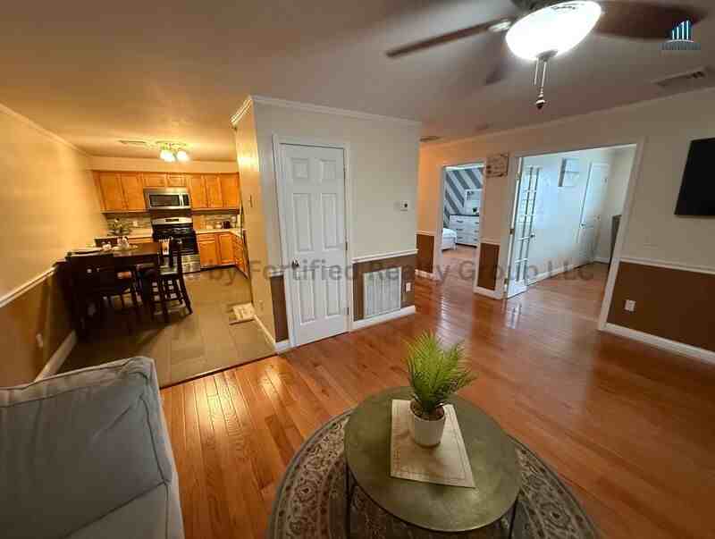 1556 N Main St #11 - Photo 2 of 21