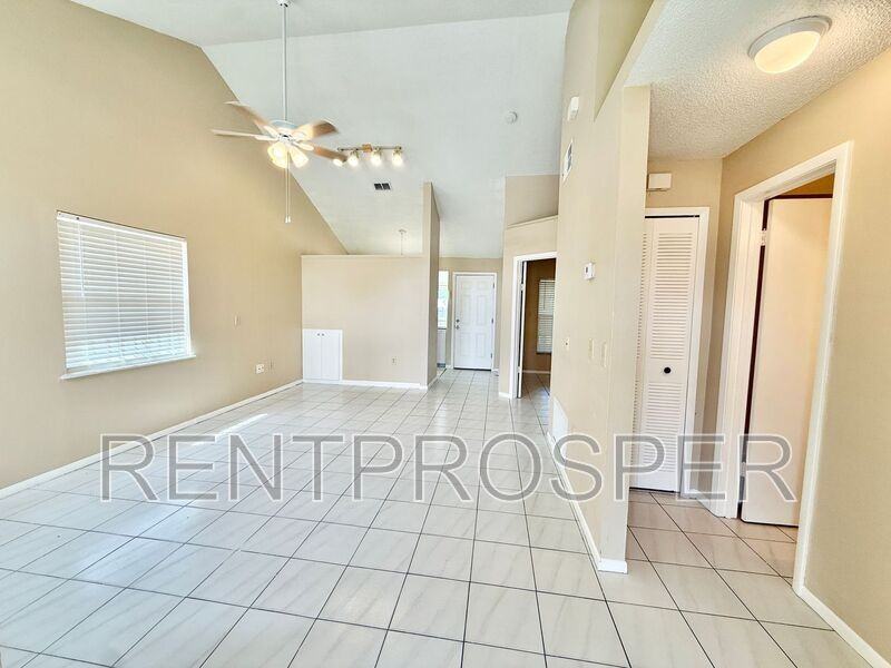 3604 Spring Land Dr - Photo 3 of 25