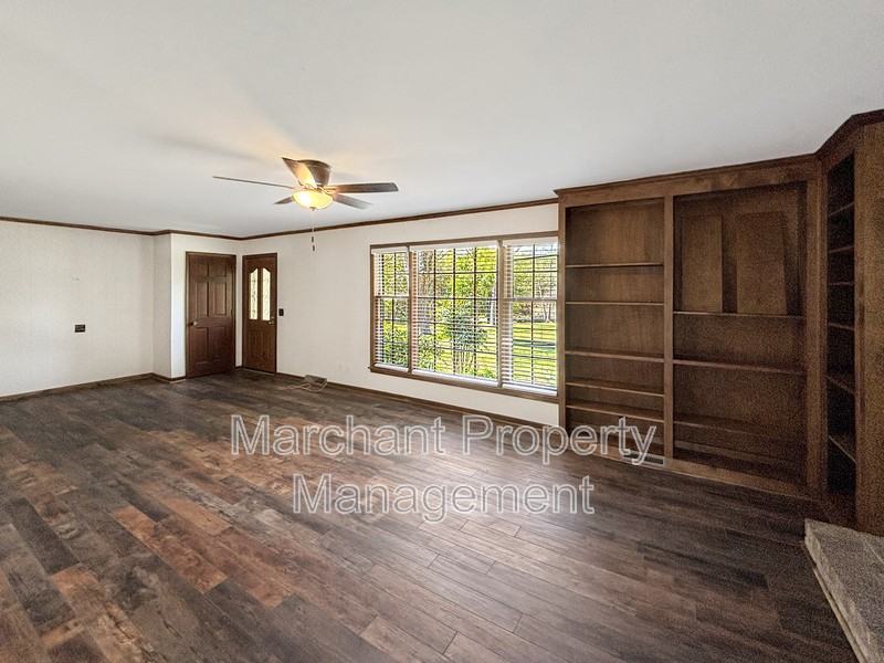 601 Fairview Church Rd - Photo 4 of 24