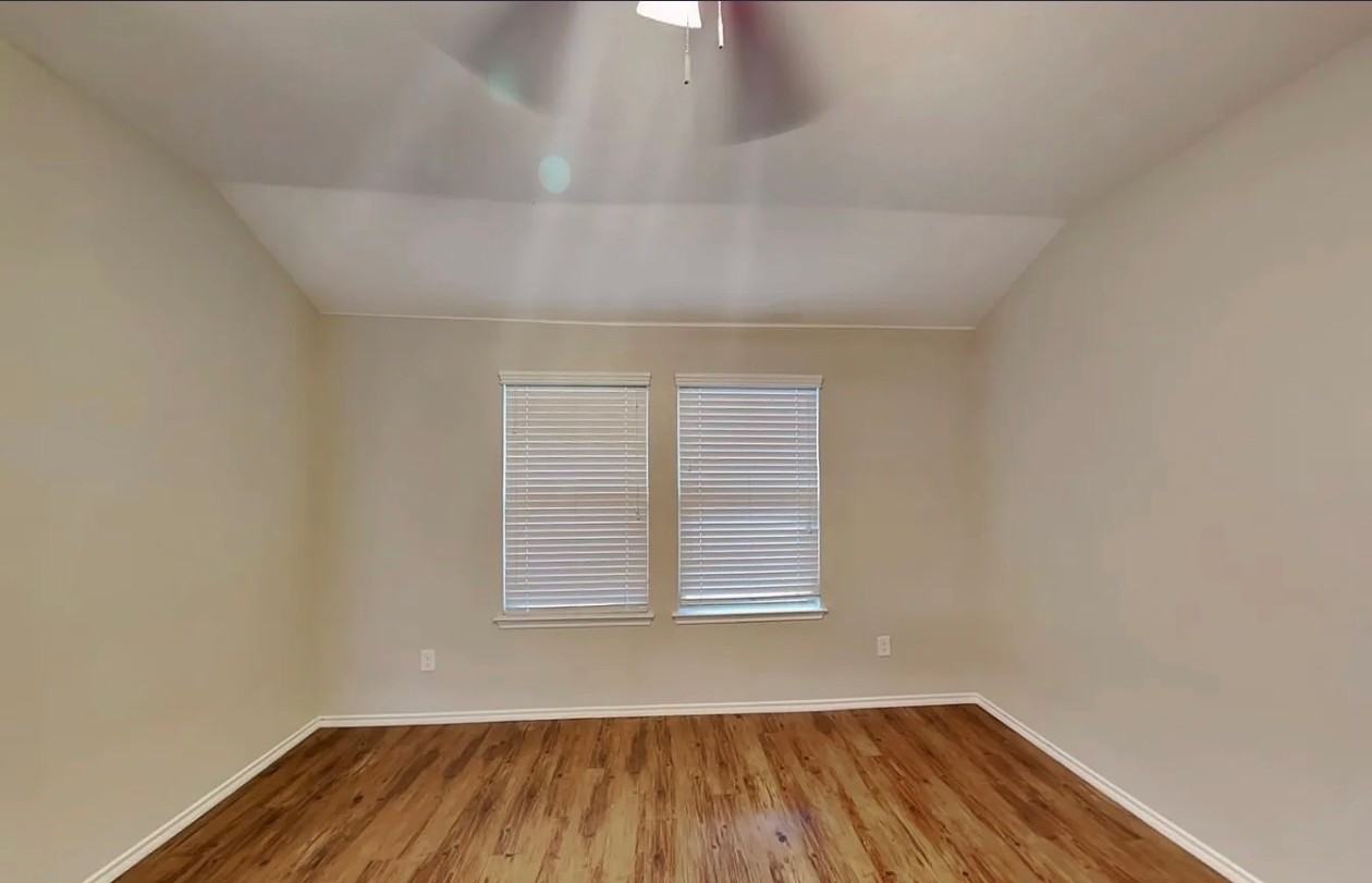 3024 Iris Dr - Photo 5 of 21