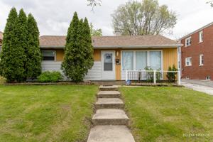 featured image of 394 W 15th St