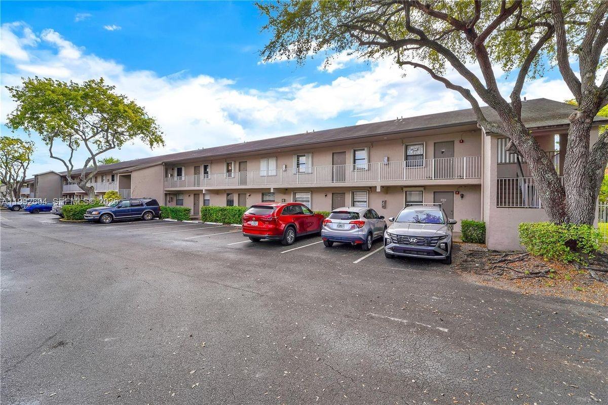 7668 Sw 152nd Ave - Photo 2 of 3