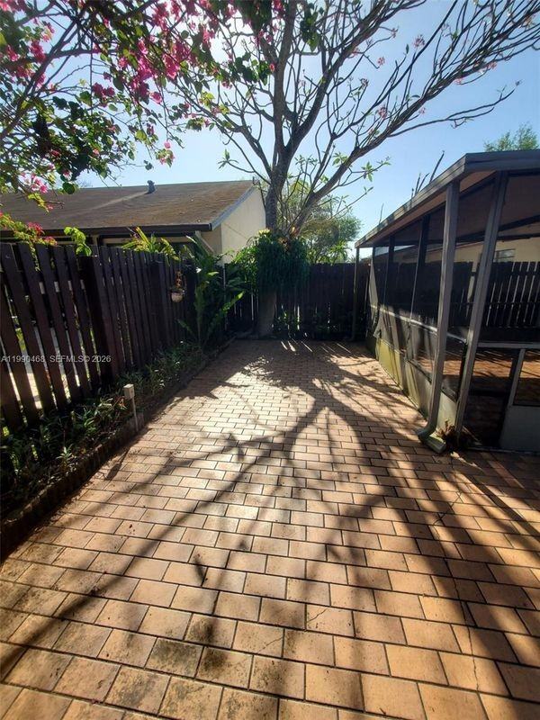 11269 Sw 116th Ter - Photo 2 of 3