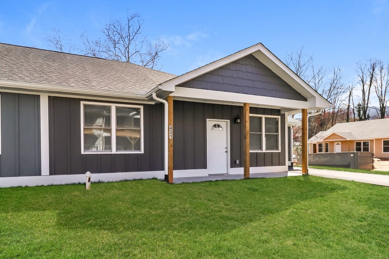 216 Sycamore Cove Lane - Photo 3 of 21