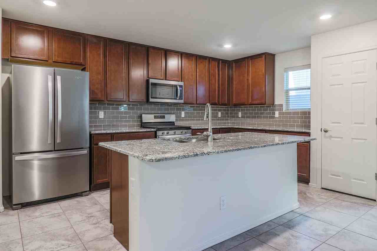 16267 W La Ventilla Way - Photo 2 of 34