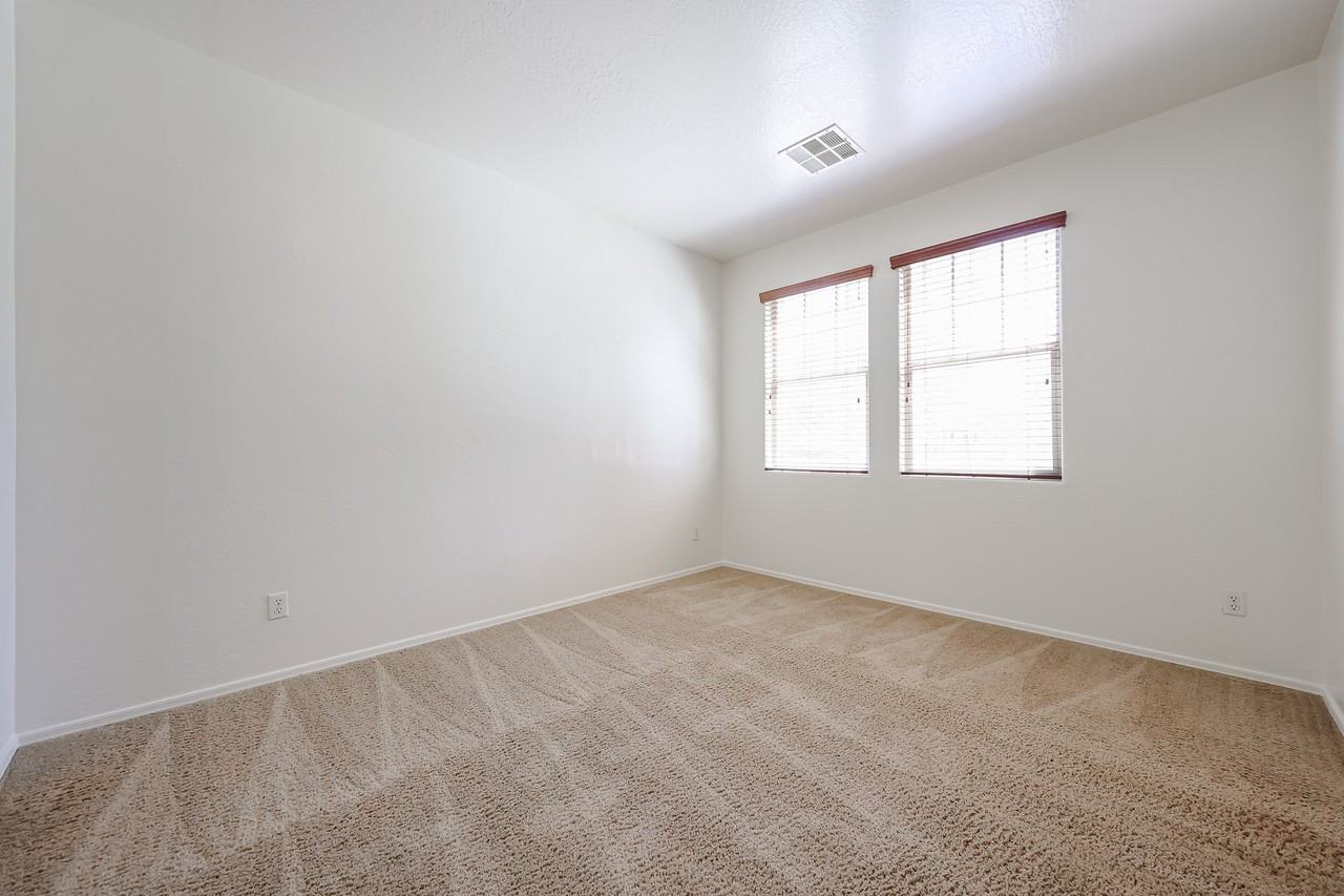 43608 W Caven Dr - Photo 7 of 50