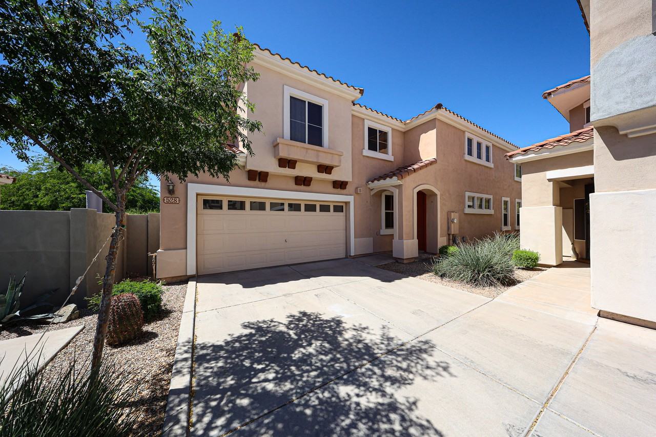 528 W Mountain Sage Dr - Photo 3 of 50