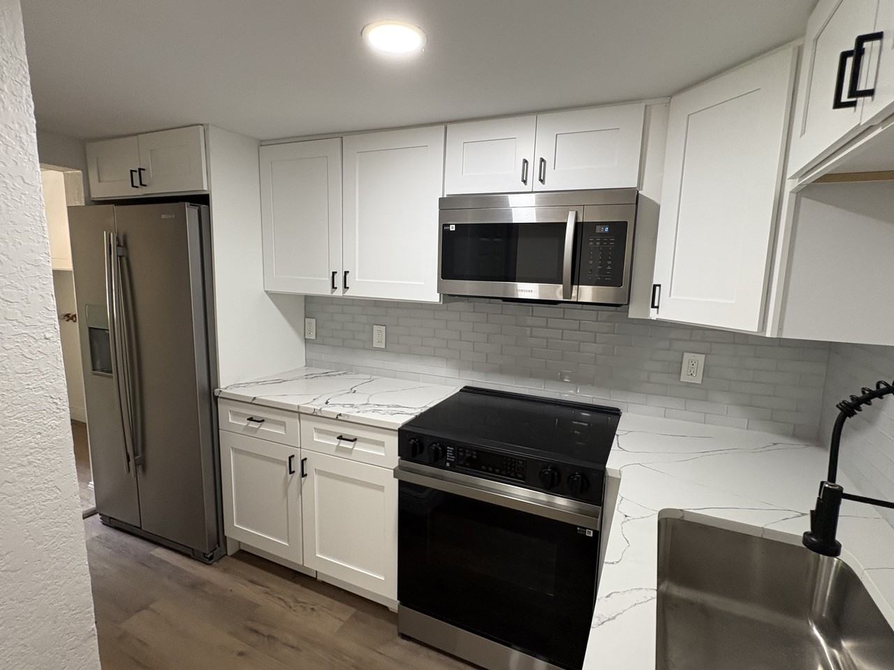 807 E Genesee St #1-2 - Photo 4 of 23