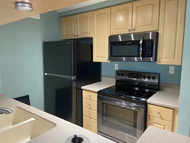 108 Alameda Ct #334 - Photo 3 of 21