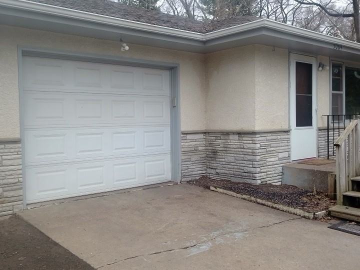 5064 Long Lake Rd - Photo 2 of 14