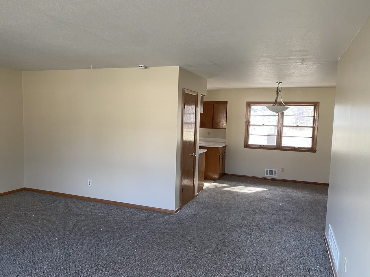 5064 Long Lake Rd - Photo 4 of 14