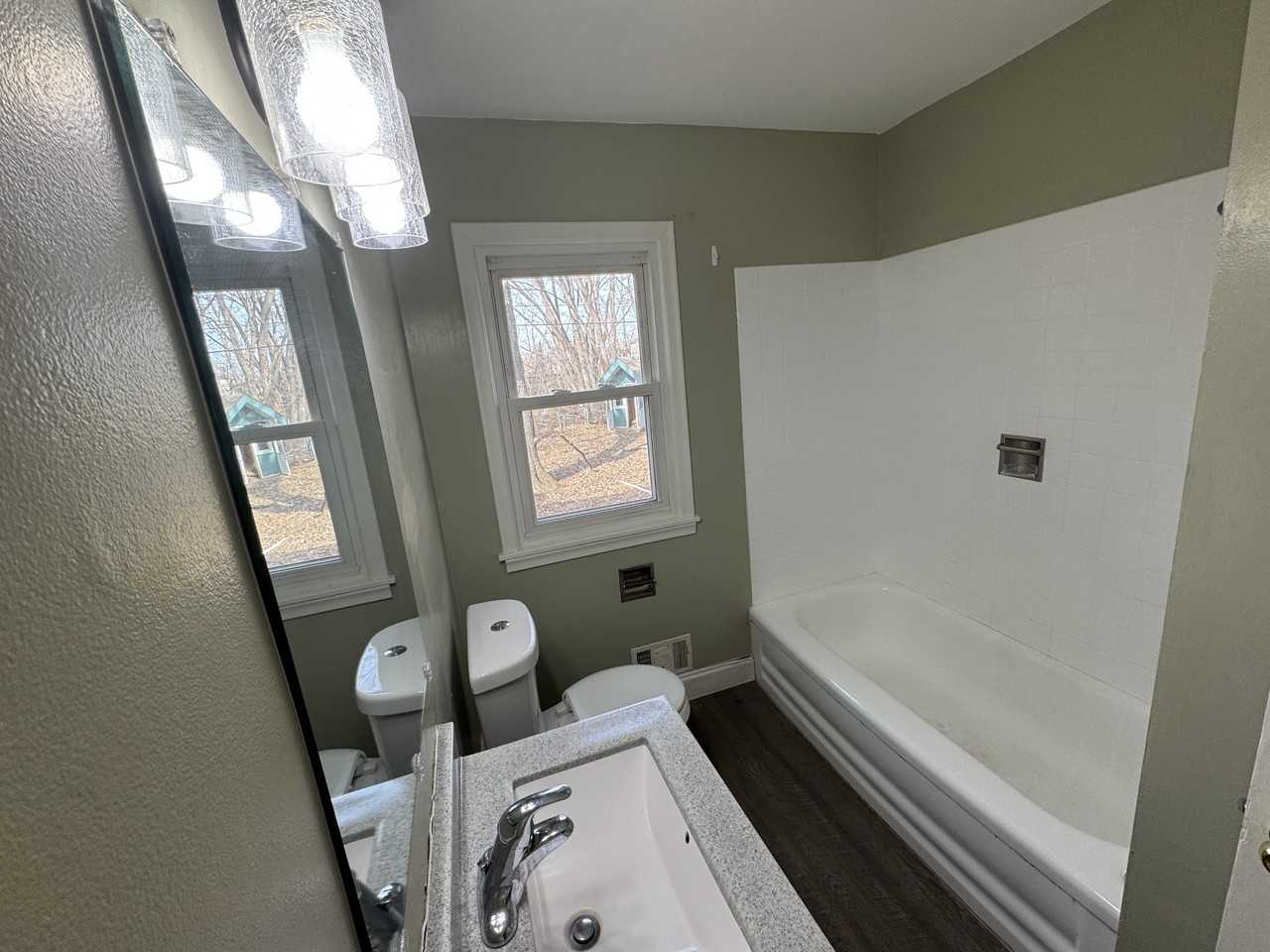 4103 Oregon Ave N - Photo 7 of 21