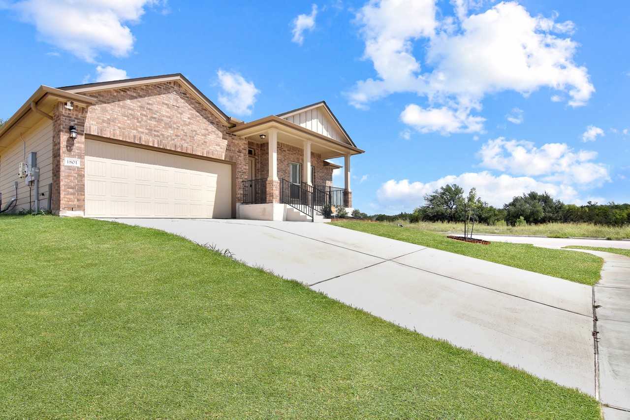 1801 Cow House Ct - Photo 2 of 28