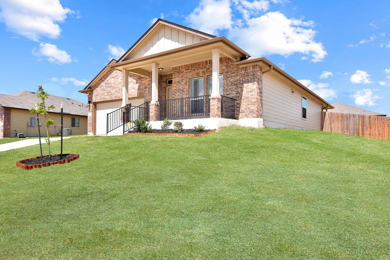 1801 Cow House Ct - Photo 3 of 28