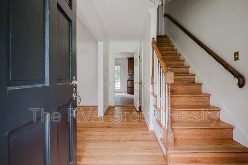 10075 Aragon Dr - Photo 5 of 50