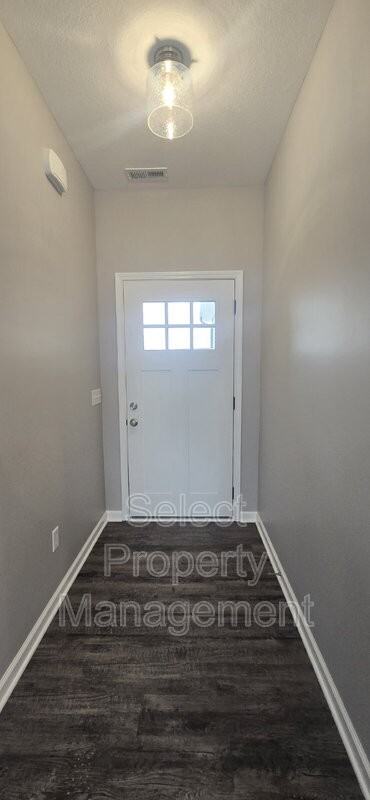 8792 Elmont Cv - Photo 5 of 35