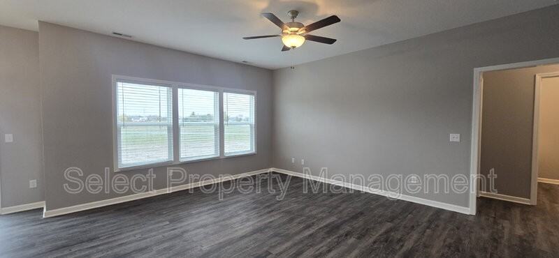 8792 Elmont Cv - Photo 6 of 35