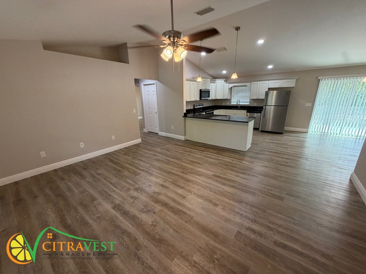 8219 N Vince Dr - Photo 2 of 14