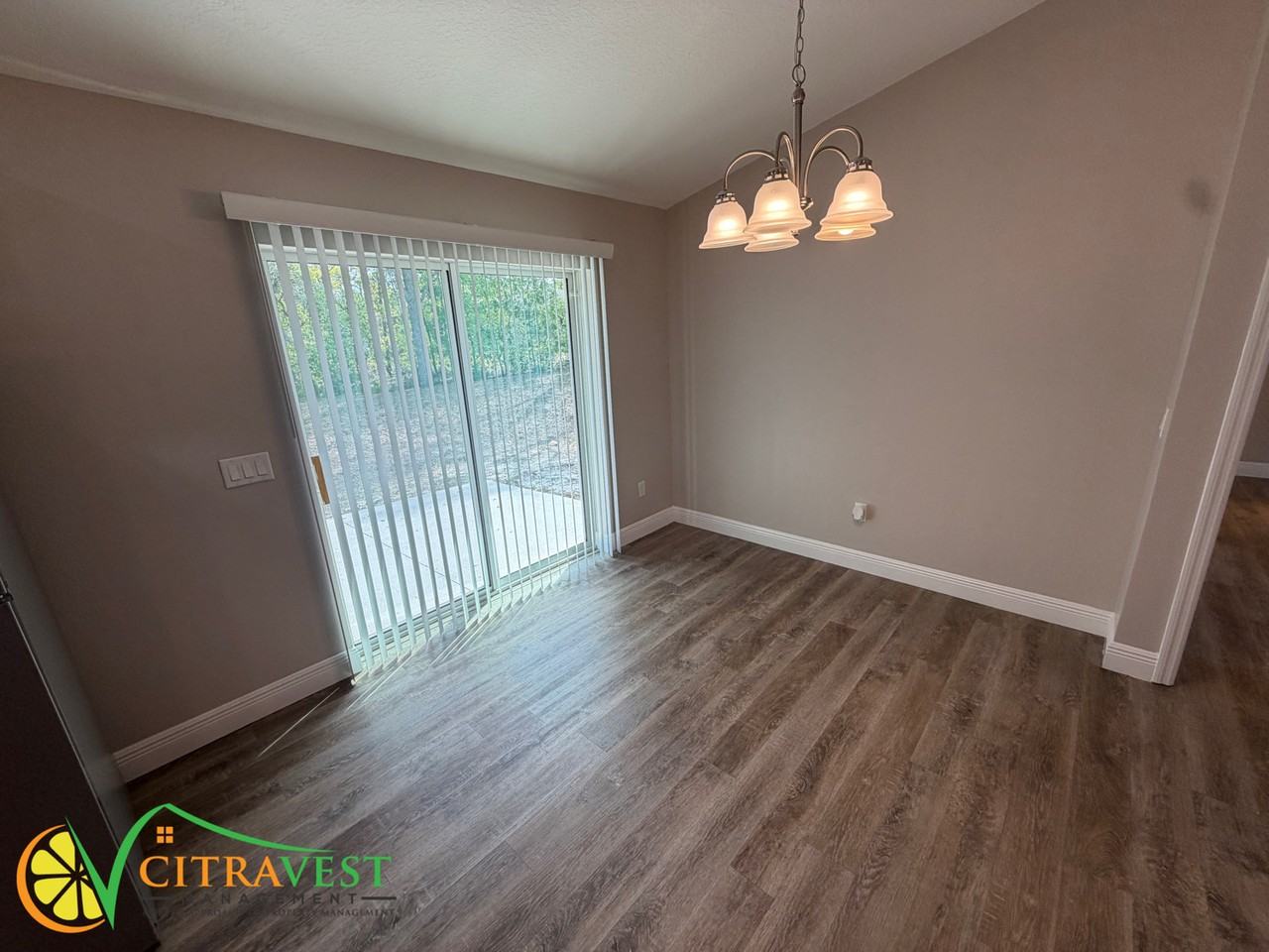 8219 N Vince Dr - Photo 4 of 14