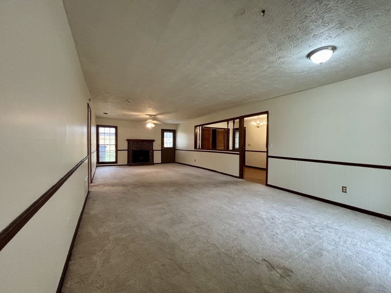 2605 Tupelo Dr - Photo 2 of 17