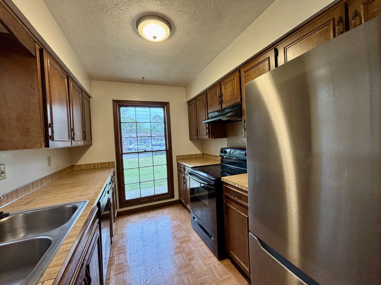 2605 Tupelo Dr - Photo 5 of 17