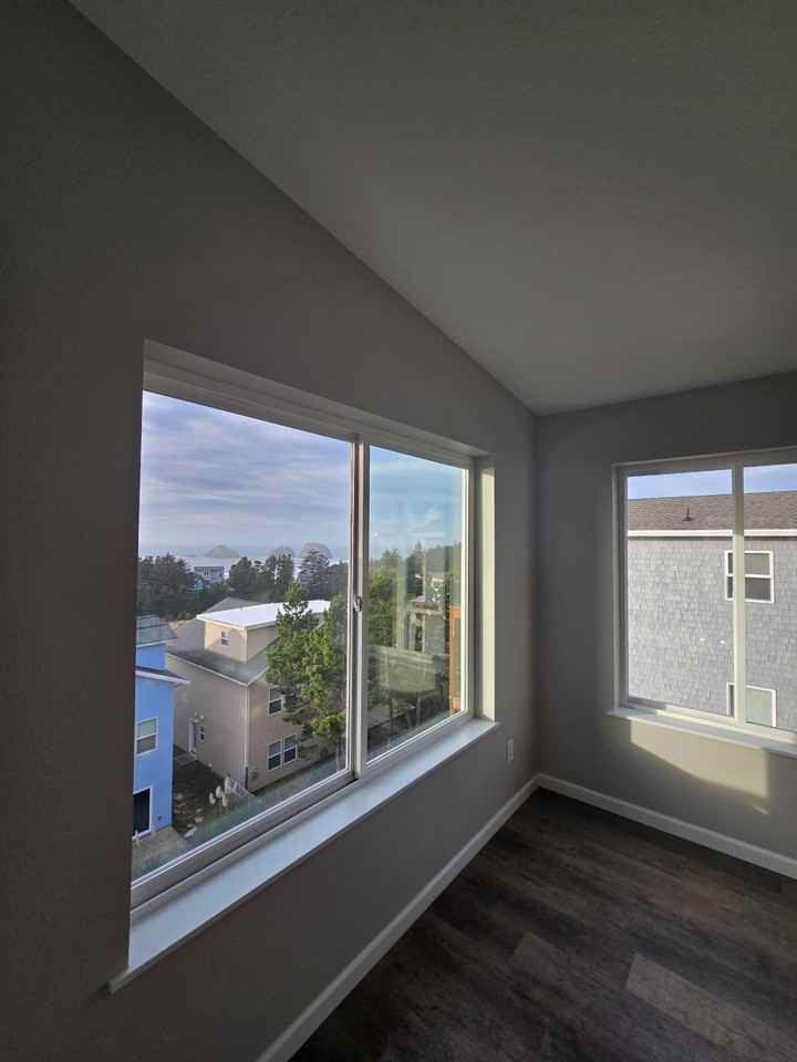 140 Reeder St - Photo 5 of 31