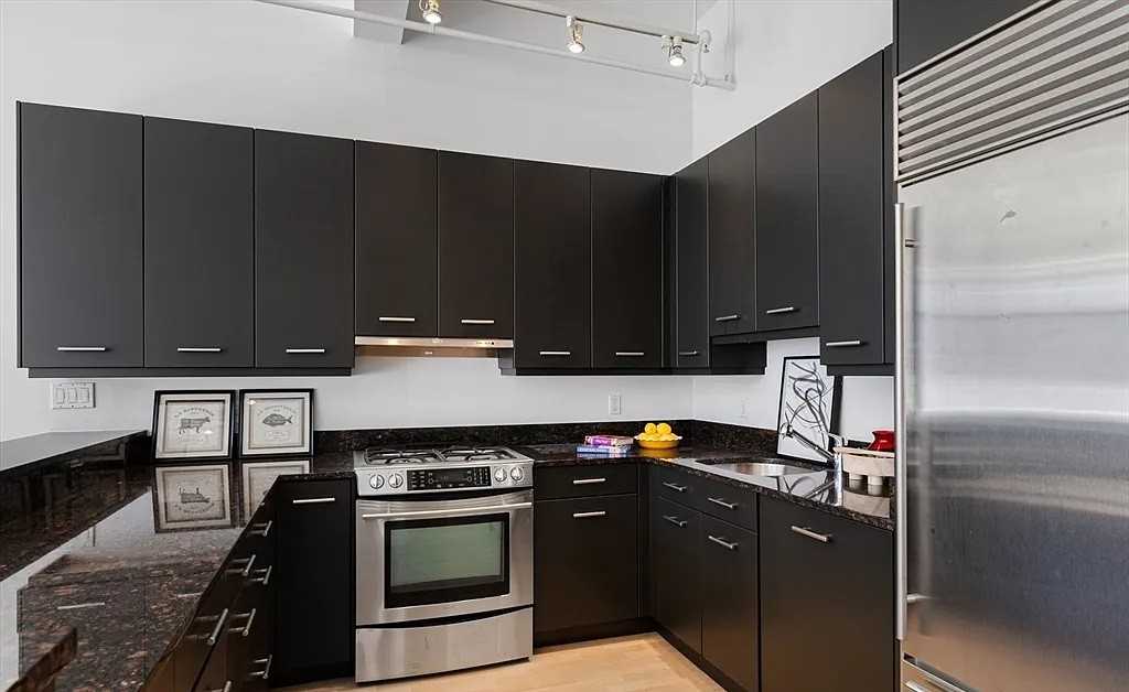 1200 Washington St - Photo 4 of 4