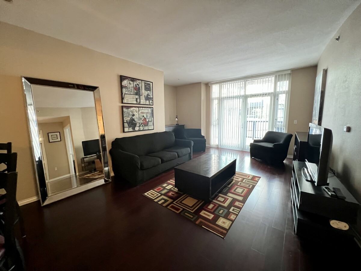 530 K St - Photo 3 of 7