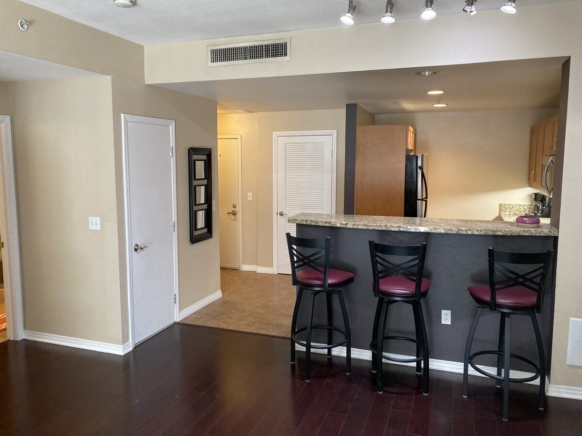 530 K St - Photo 4 of 7