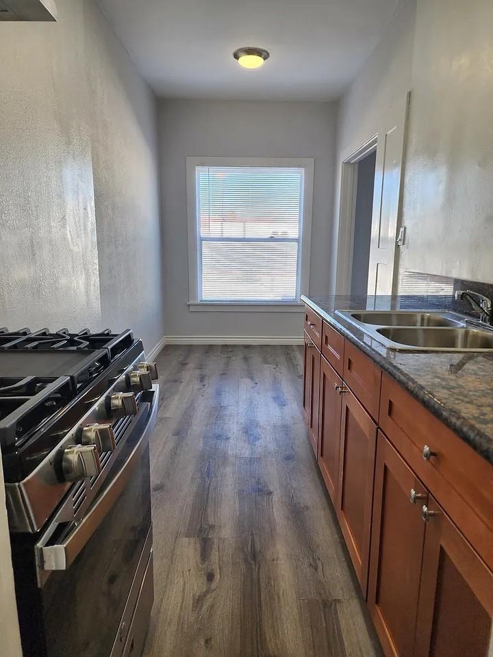 114 S New Hampshire Ave #303 - Photo 2 of 13