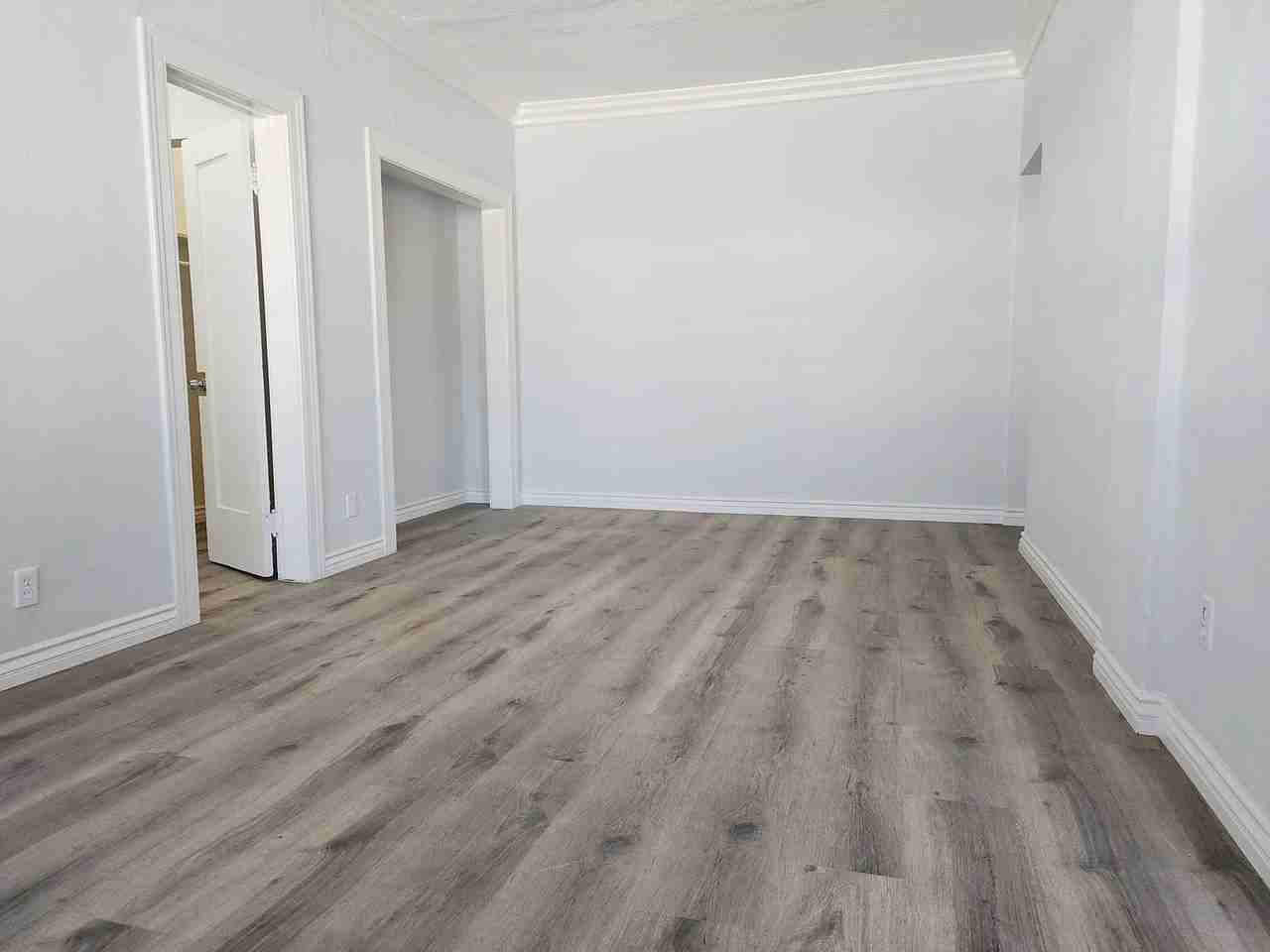 114 S New Hampshire Ave #303 - Photo 4 of 13