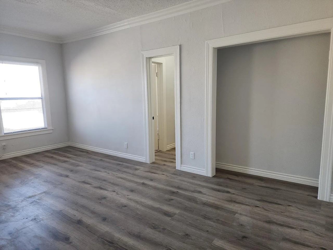 114 S New Hampshire Ave #303 - Photo 6 of 13