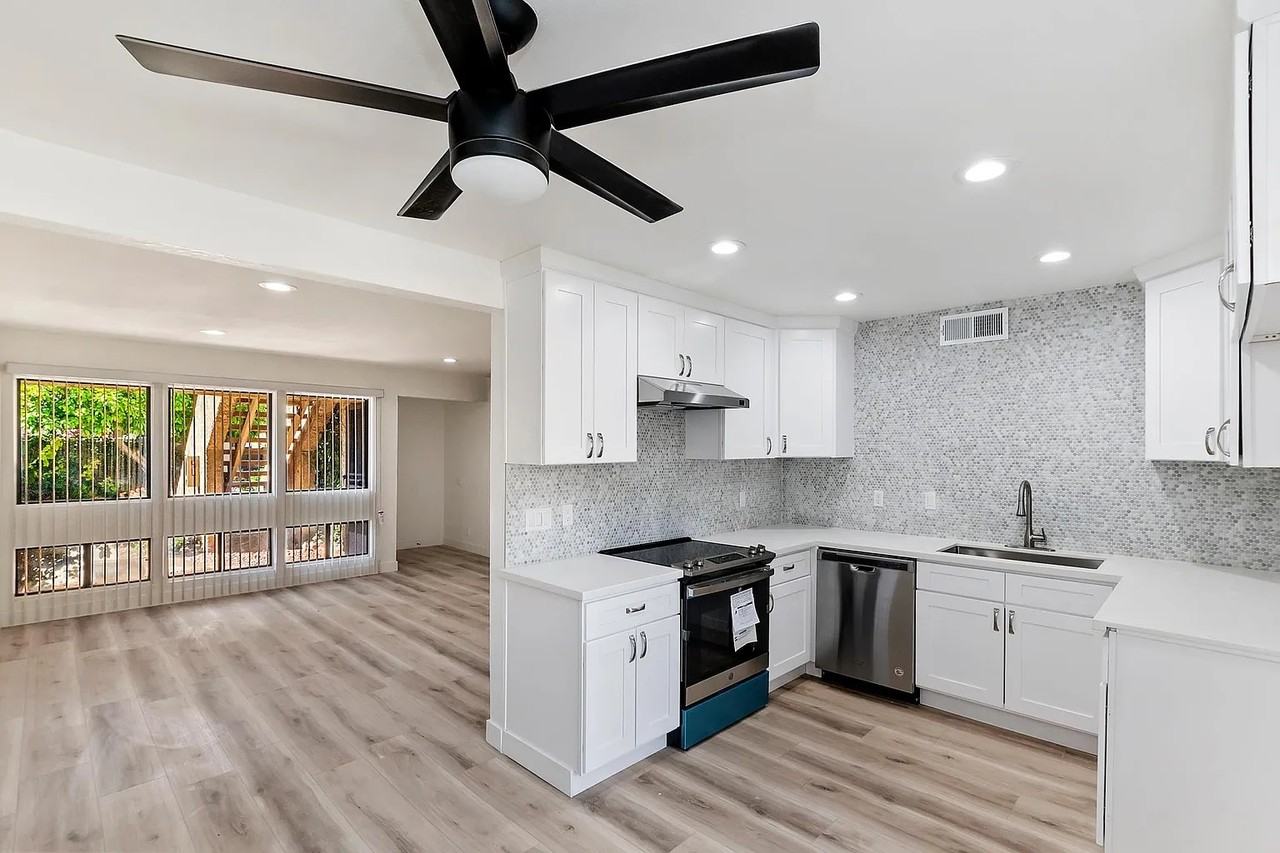 445 Bradshaw Ln #33 - Photo 6 of 9