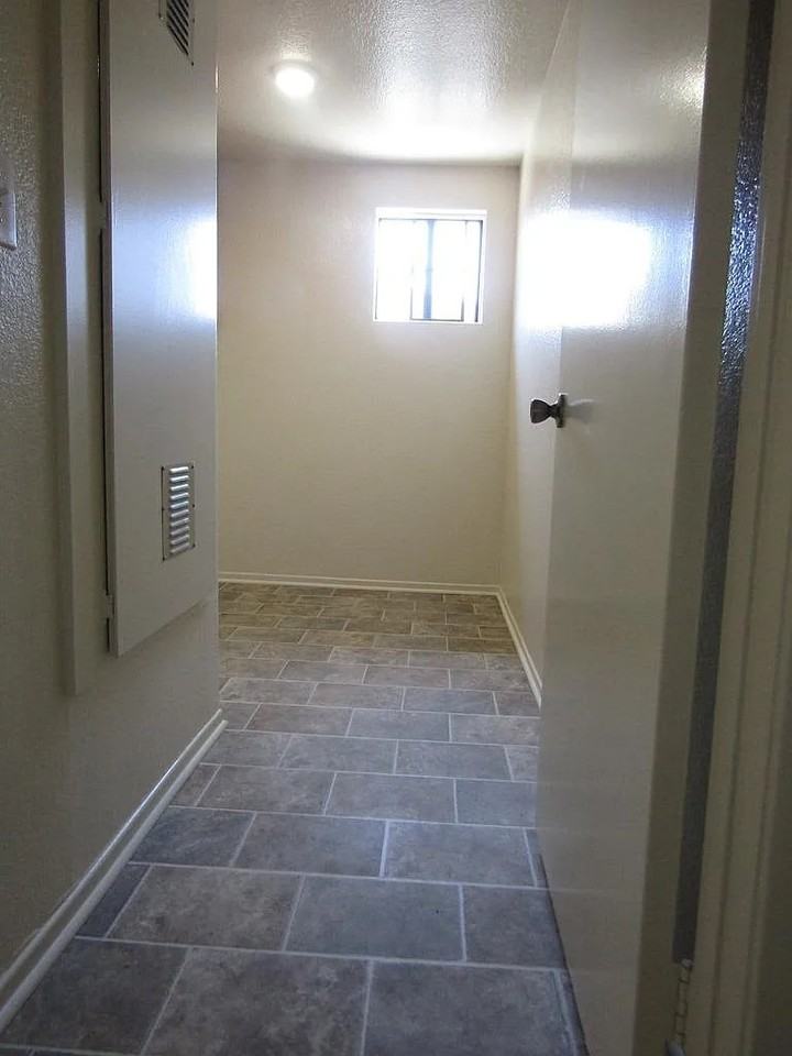 800 E Routeapt #20 - Photo 5 of 9