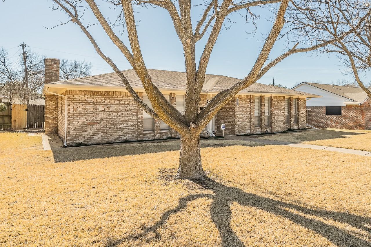 876 Dogwood Trl - Photo 3 of 24