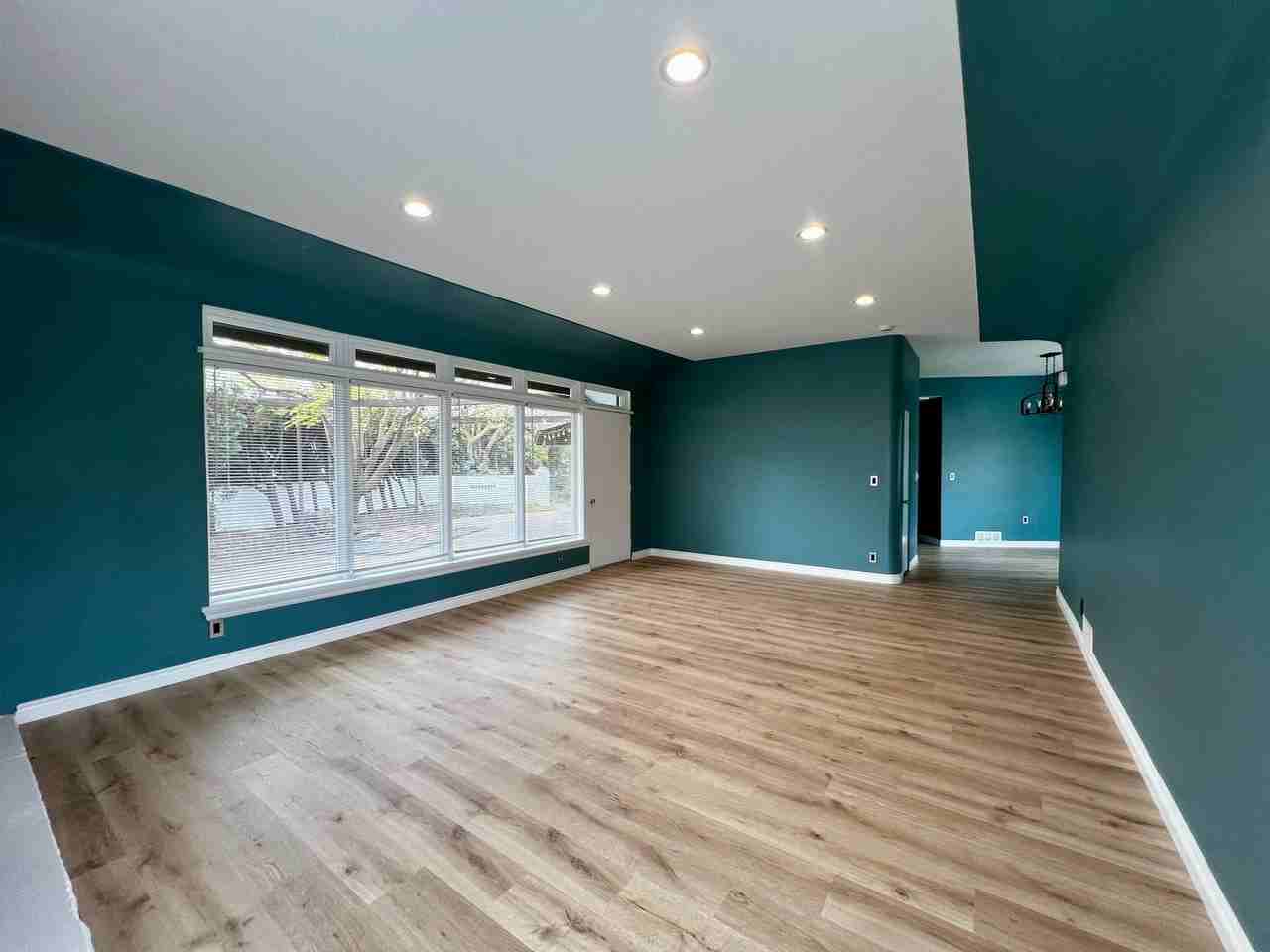 416 S 23rd Ave - Photo 5 of 32