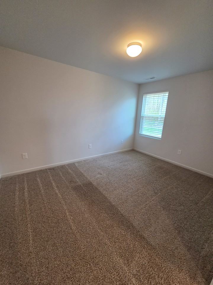 245 Yellowwood Ave - Photo 6 of 23