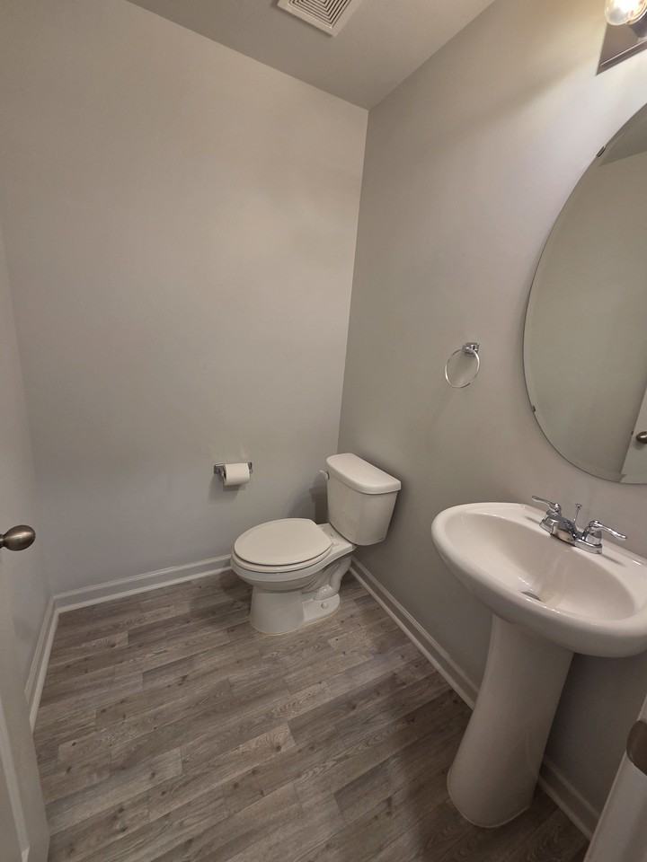 245 Yellowwood Ave - Photo 7 of 23