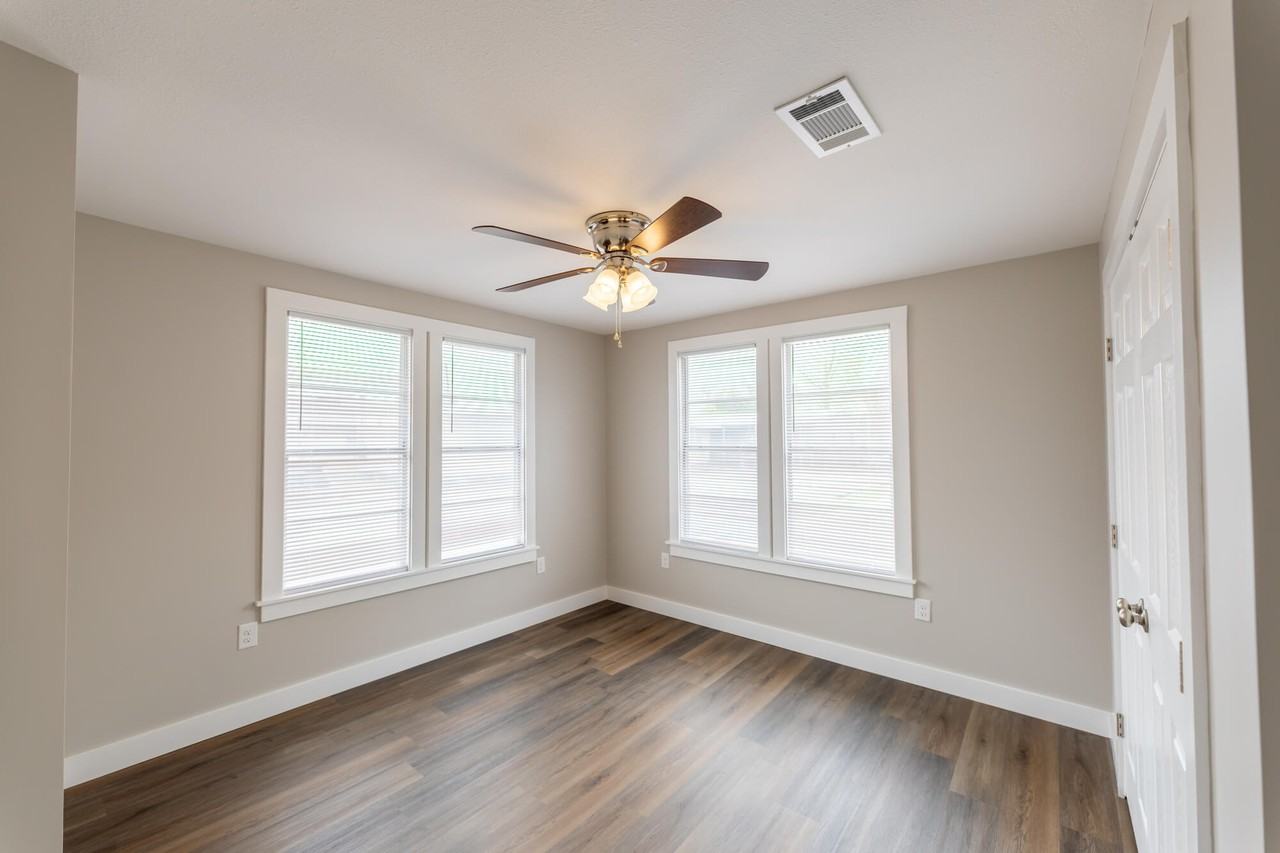 1708 Kirkman St - Photo 7 of 10