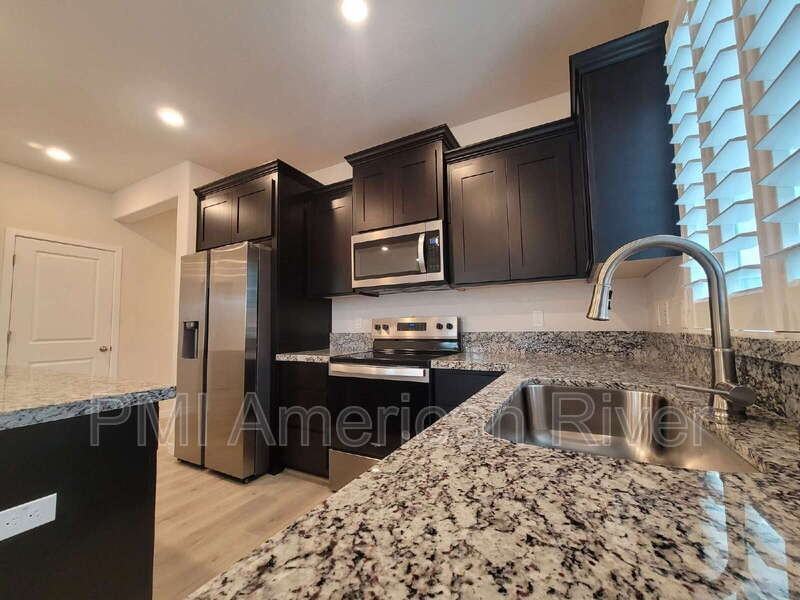 5033 Rialto Dr - Photo 4 of 21