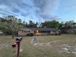 featured image of 1019 Dogwood Ave