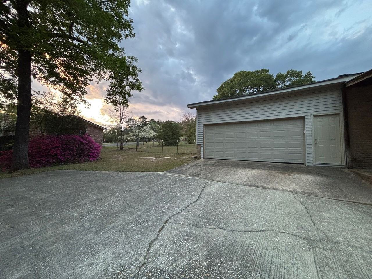 1019 Dogwood Ave - Photo 5 of 27