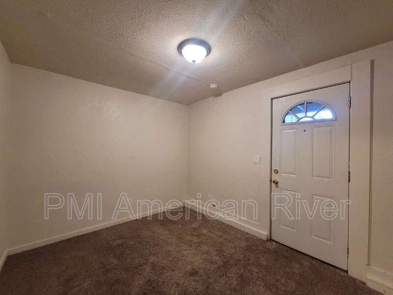 1224 V St #1 - Photo 2 of 9