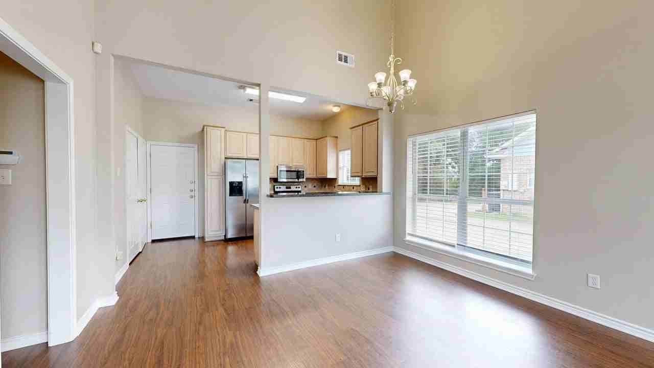 1621 Park Pl - Photo 6 of 27