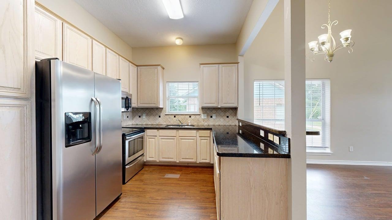 1621 Park Pl - Photo 7 of 27