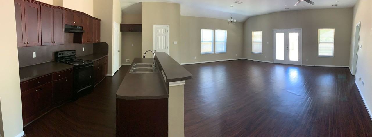 21518 Little Wolf Dr - Photo 2 of 17