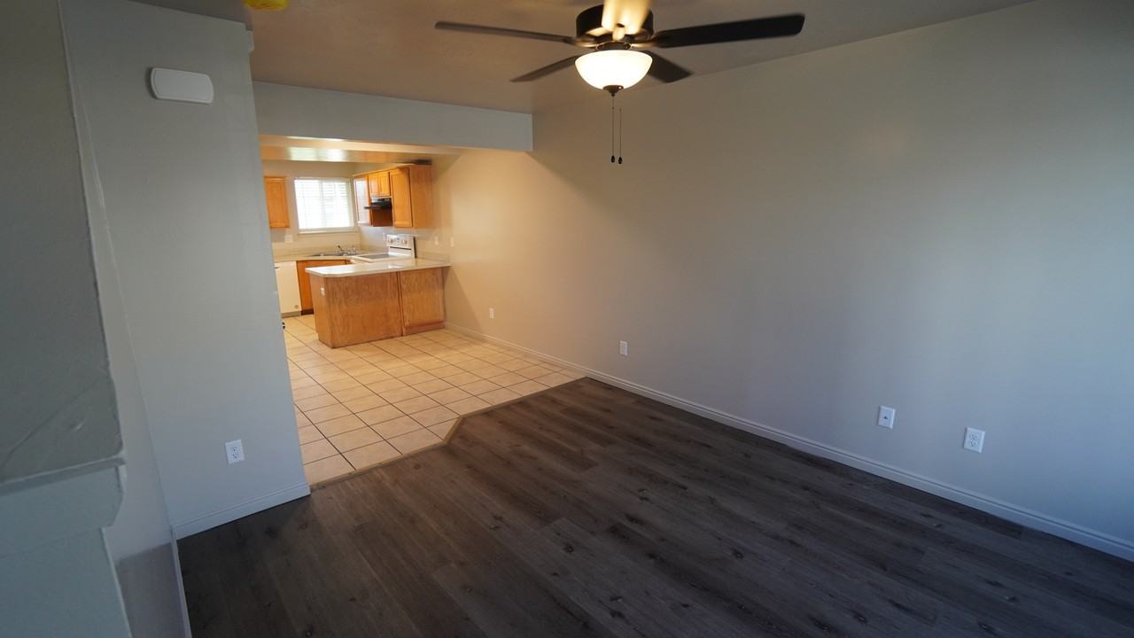1045 Sw #34 - Photo 2 of 20