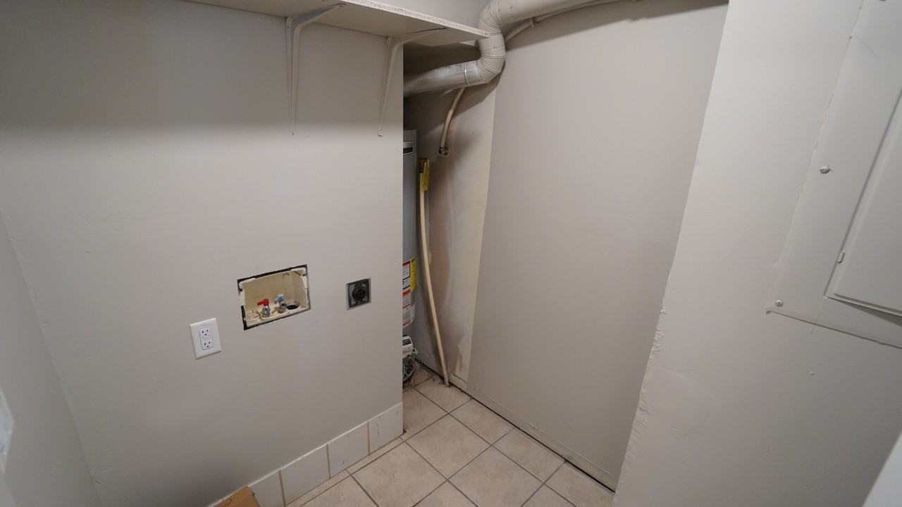 1045 Sw #34 - Photo 6 of 20